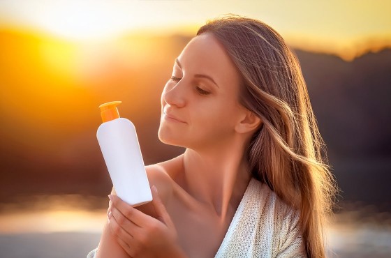 Comment bien préparer sa peau au soleil : guide complet pour un bronzage réussi
