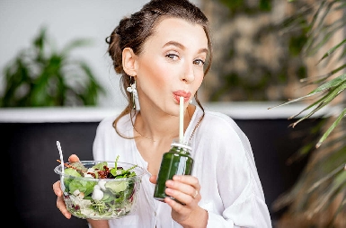 Cure détox post-réveillon : comment se débarrasser des kilos en trop ?