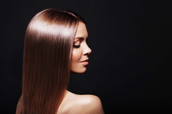 Gloss cheveux : brillance et soin en un seul geste