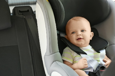 Partir en voyage avec bébé : nos conseils pour être sûr d’emporter l’essentiel