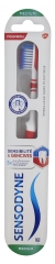 Sensodyne Sensibilité & Gencives Brosse à Dents Medium Sensodyne Sensibilité & Gencives Brosse à Dents Medium