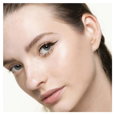 Korres Eyeliner Longue Tenue Minéraux Volcaniques 1,2 g - Couleur : 02 : Marron