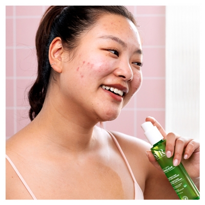 SVR Sebiaclear Wygładzający Spray do Ciała Przeciw Niedoskonałościom 150 ml