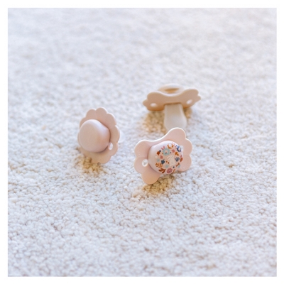 Suavinex Succhietto Fisiologico Wonderland Butterfly da 6 a 18 Mesi - Colore: Rosa