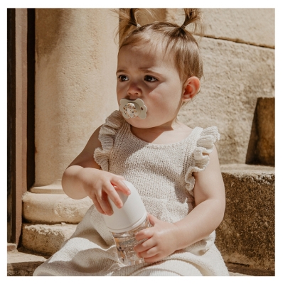 Suavinex Wonderland Wonder Butterfly Physiological Soother 6 to 18 Months - Colour: Ivory