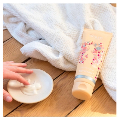 Omum Le Bienfaiteur Lait Concentré Désaltérant Pour Le Corps 100 ml
