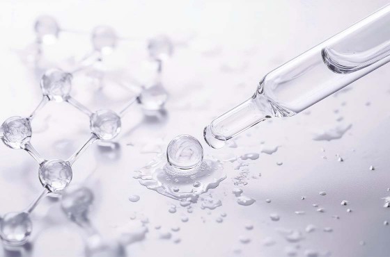 Acide glycolique : bienfaits, conseils d'utilisation et précautions