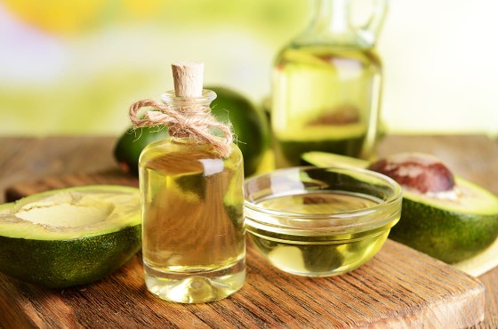 Avocado oil: its many benefits for your skin and hair