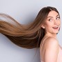 Comment faire pousser les cheveux plus vite : astuces et conseils pratiques