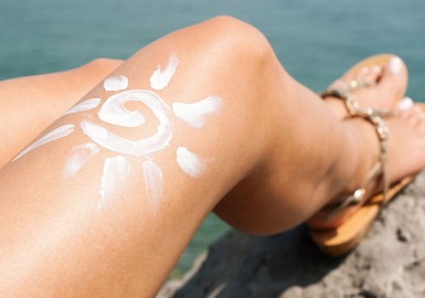 Crème solaire et bronzage : la vérité sur la protection solaire