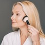 Fond de teint pour peau mature : le guide complet pour un teint rayonnant après 50 ans
