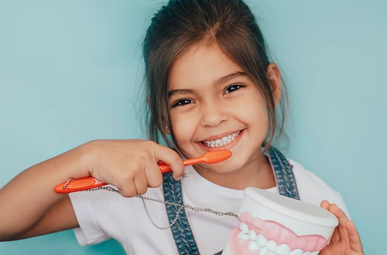 Hygiène bucco-dentaire enfant : adoptez les bons gestes dès le plus jeune âge