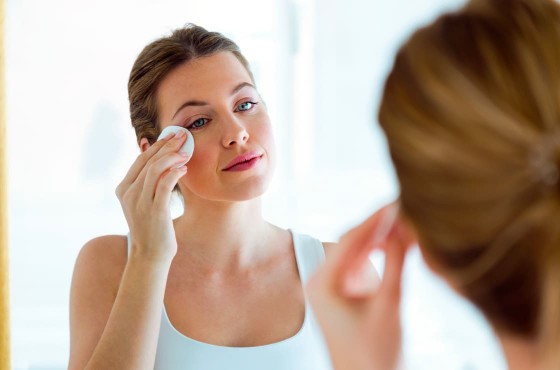Make-up-Entfernung: eine Schönheitsroutine, die häufig vernachlässigt wird