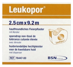 Essity Leukopor Vliesstoff Pflaster mit Hoher Hautverträglichkeit 2,5 cm x 9,2 m