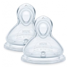 NUK First Choice 2 dudi Flow Control z odprtino za 6 mesecev in več