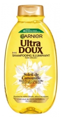 Garnier Ultra Doux Rozjasňuj&iacute;c&iacute; &scaron;ampon pro přirozen&eacute; nebo mel&iacute;rovan&eacute; blond vlasy 300 ml