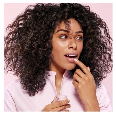 Balsam de buze Nuxe Very rose cu extract de trandafir 15 g