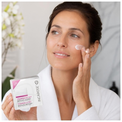 Incarose Pure Solutions Vitamíny A C E F Aktivní Vyhlazující Krém 50 ml