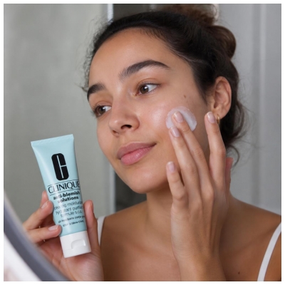 Clinique Anti-Blemish Solutions Soin Purifiant Hydratant Visage Anti-Imperfections 50 ml