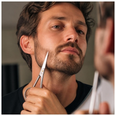 Nůžky Vitry na vous. Vous pouvez également utiliser les ciseaux pour les poils de la barbe et de la moustache en acier inoxydable