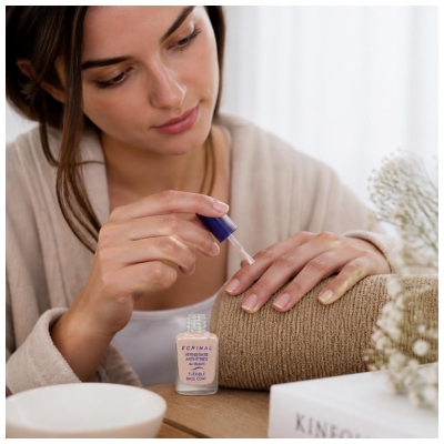 Ecrinal Odstraňovač pruhů Base Coat 10 ml
