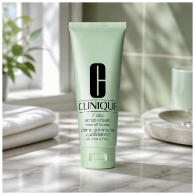 Clinique 7 Day Scrub Cream Crème Gommante Quotidienne Tous Types de Peau 100 ml
