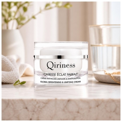 Qiriness Caresse Éclat Parfait Samlende & Antioxidant Anti-Plet Creme 50 ml