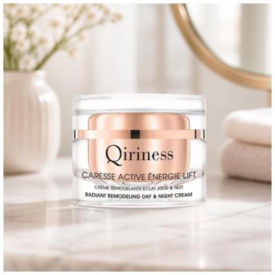 Qiriness Caresse Active Énergie Lift Remodeloiva Kirkastava Päivä & Yövoide 50 ml