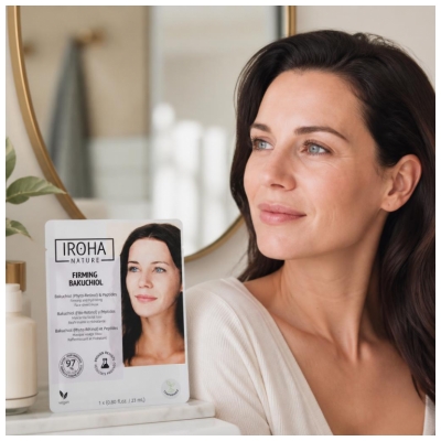 Iroha Nature Uppstramande och Återfuktande Mask 23 ml