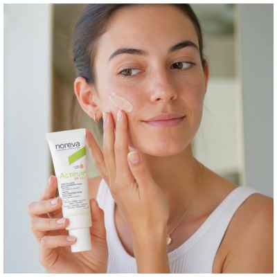 Noreva Actipur Anti-Imperfektionen Sonnenpflege SPF50+ Teinte Claire 30 ml
