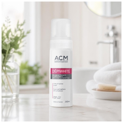 Laboratoire ACM Dépiwhite Espuma de Limpeza Clareadora 200 ml