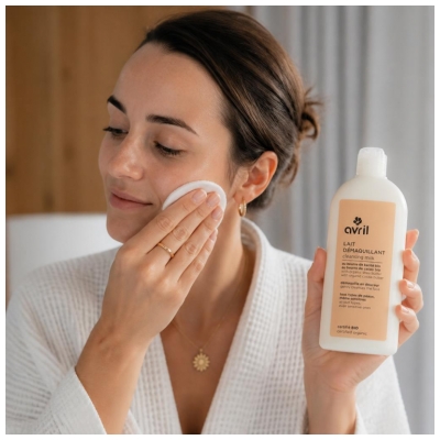 Avril Bio makiažo valomasis pienelis 250 ml