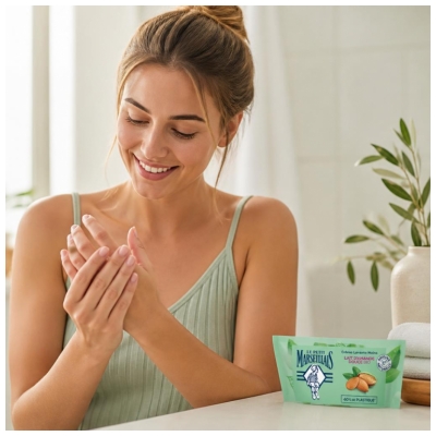 Le Petit Marseillais Creme de Limpeza para Mãos Leite de Amêndoa Doce Eco-Refil 250 ml