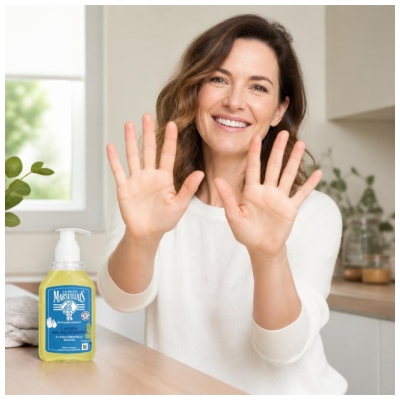 Le Petit Marseillais Antibakteriální mycí gel na ruce 300 ml