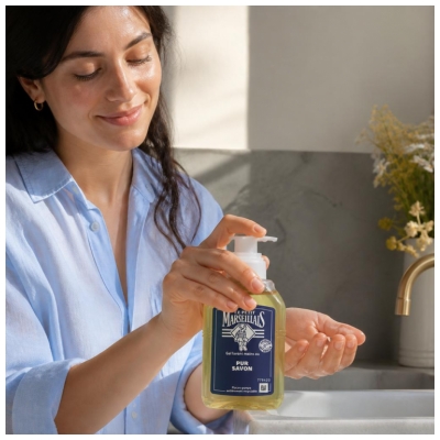 Gel de spălat pe mâini cu Săpun Pur Le Petit Marseillais 300 ml