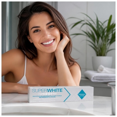 Superwhite Zobna pasta za beljenje in proti zobnim oblogam Original s Fluoridom 75 ml