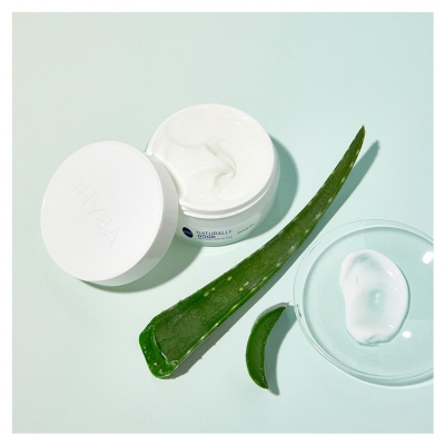 Nivea Naturalmente Bueno Crema de Día Luminosidad Aloe Vera 50 ml
