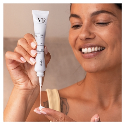 SVR Clairial Korrigerende Serum til Hele Ansigtet Mod Pletter og Glød 30 ml