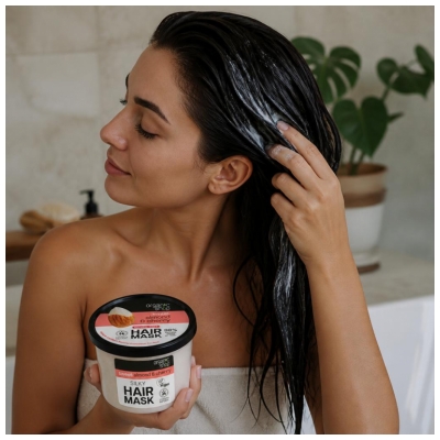 Organic Shop Natūralios Plaukų Kaukės Spalvos Apsauga Migdolas ir Vyšnia 250 ml