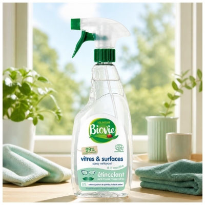 Biovie Glass & Surfaces Cleaner Spray 750 ml