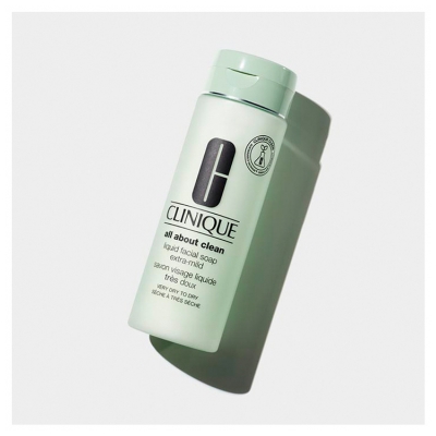 Clinique Erittäin Hellävarainen Nestemäinen Kasvoputsari Kuivalle ja Erittäin Kuivalle Iholle 200 ml