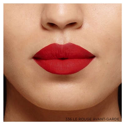 Ruj L'Oréal Paris Color Riche Intense Volume Mat 8 g - Tentă: 336 Le Rouge Avant-Garde