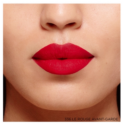 Ruj L'Oréal Paris Color Riche Intense Volume Mat 8 g - Tentă: 336 Le Rouge Avant-Garde