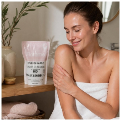 Florame Crème de Douche Lait D'Avoine Peaux Sensibles Rechargeable Bio Éco-Recharge 700 ml