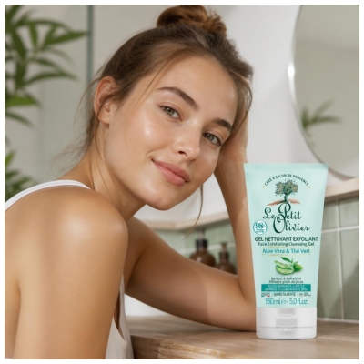 Le Petit Olivier Gel Nettoyant Exfoliant Aloe Vera & Thé Vert 150 ml