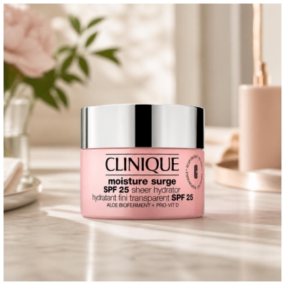 Clinique Moisture Surge Hydratant Fini Transparent SPF25 50 ml