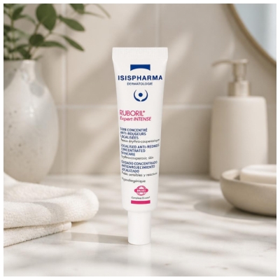 Isispharma Ruboril Expert Intense Koncentrovaná péče proti lokalizovanému zarudnutí 15 ml