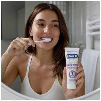 Oral-B Pro 3D White Clinical Intensiv Vitgörande Tandkräm 75 ml