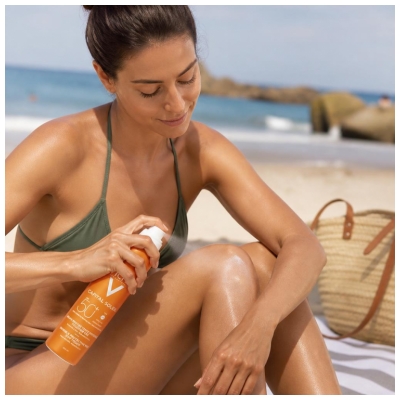 Vichy Capital Soleil Neviden zaščitni sprej SPF50+ 200 ml
