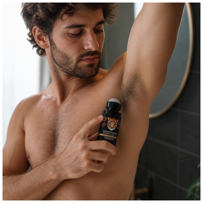 Natura Siberica Moški Jaguar Defense Dezodorant Bergamotka in Aloe Vera Roll-On 50 ml